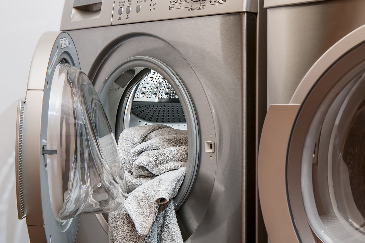 Ile kosztuje uruchomienie pralki i jak możesz na tym oszczędzić?